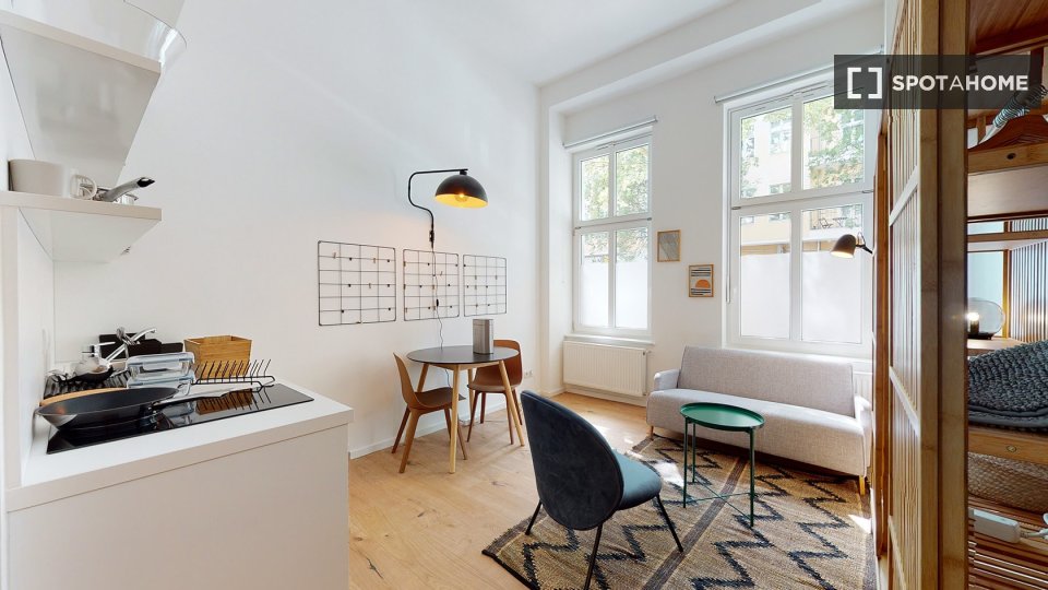 Apartment Berlin, 8 beds — photo 16