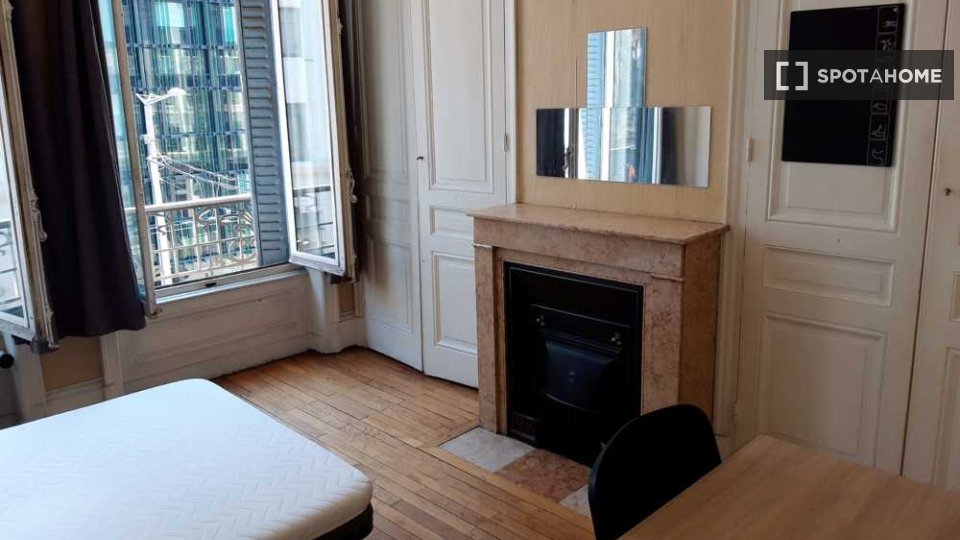 Camera doppia Lione, 4 camere, 130m² — foto 4