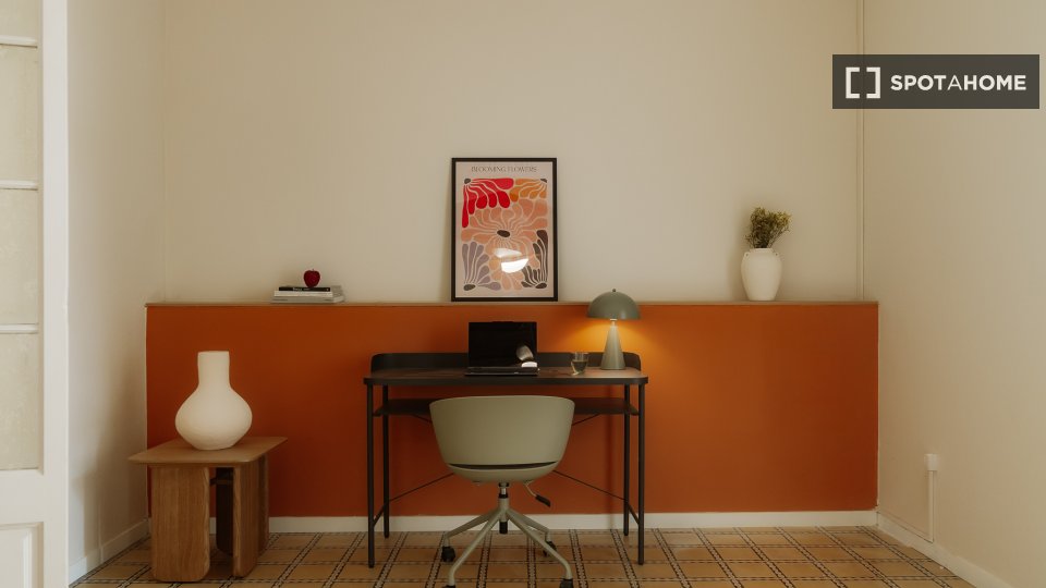 Double room Barcelona, 3 beds, 90m² — photo 4