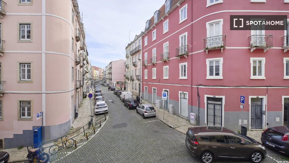 Double room Lisbon, 4 beds — photo 14