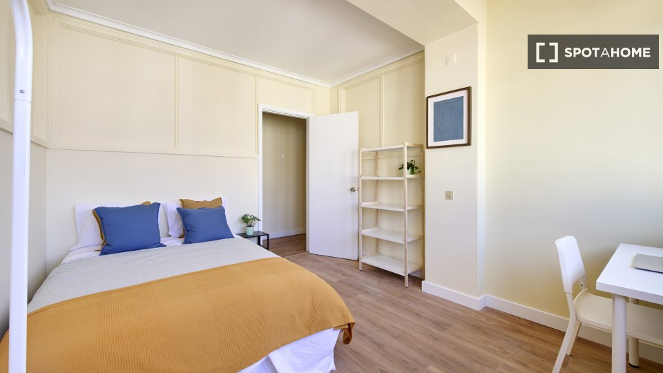 Double room Lisbon, 9 beds, 160m² — photo 38