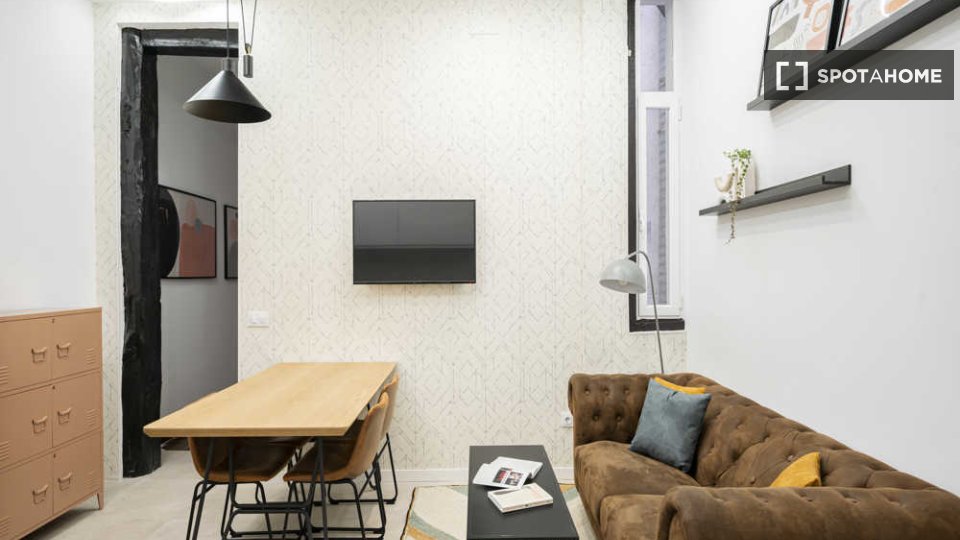 Double room Madrid, 6 beds — photo 43