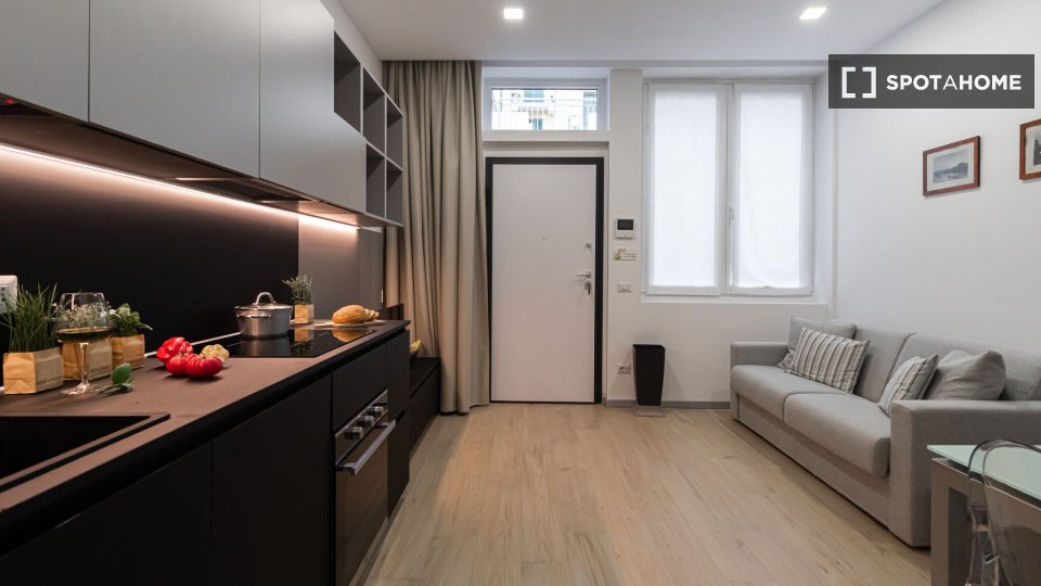Apartment Milan, 1 bed, 48m² — photo 2