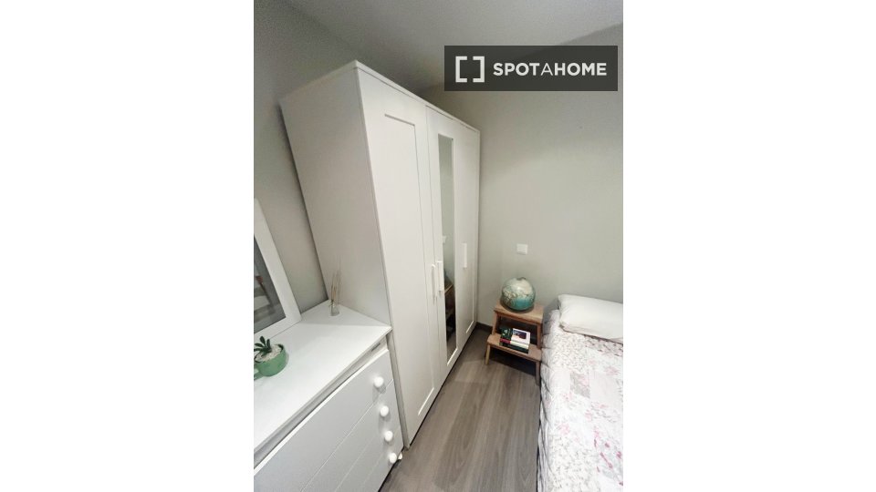 Apartment Santander, 4 beds, 80m² — photo 11