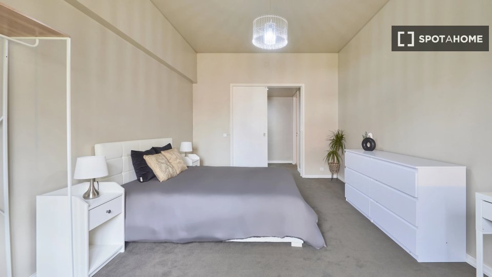 Double room Lisbon, 9 beds — photo 11