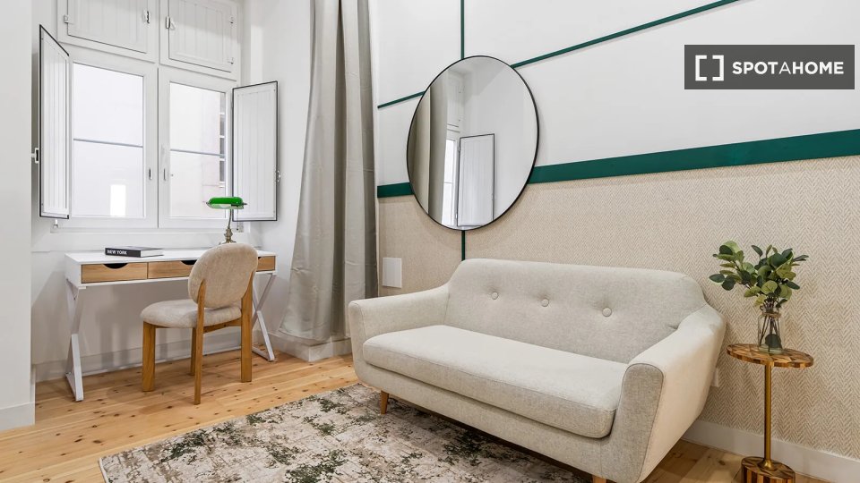 Double room Lisbon, 6 beds — photo 11