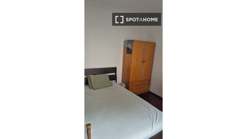 Double room Lisbon, 4 beds — photo 4