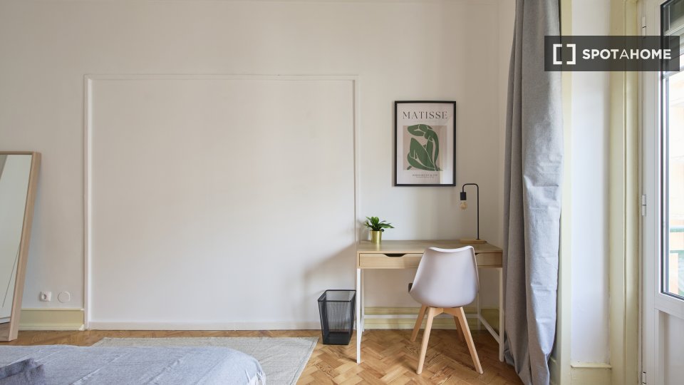 Double room Lisbon, 5 beds — photo 14