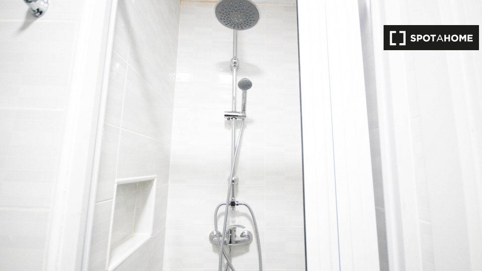 Double room Valencia, 4 beds, 100m² — photo 18
