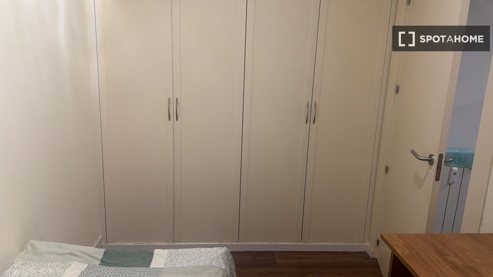 Double room Madrid, 4 beds, 152m² — photo 7