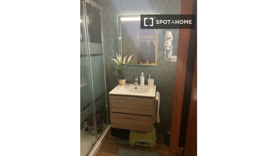 Double room Lisbon, 4 beds, 150m² — photo 12