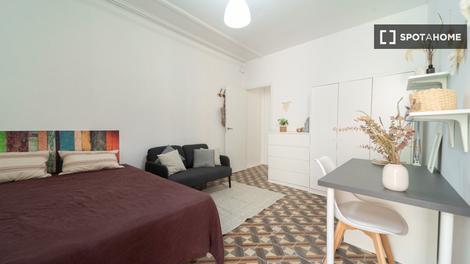Double room Barcelona, 17 beds, 400m² — photo 1