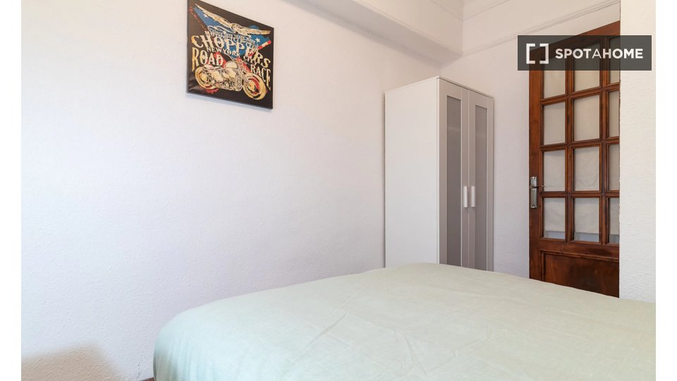 Double room Valencia, 5 beds, 250m² — photo 56