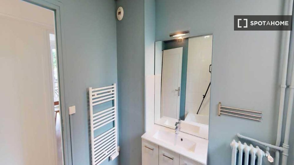 Double room Paris, 5 beds, 110m² — photo 4