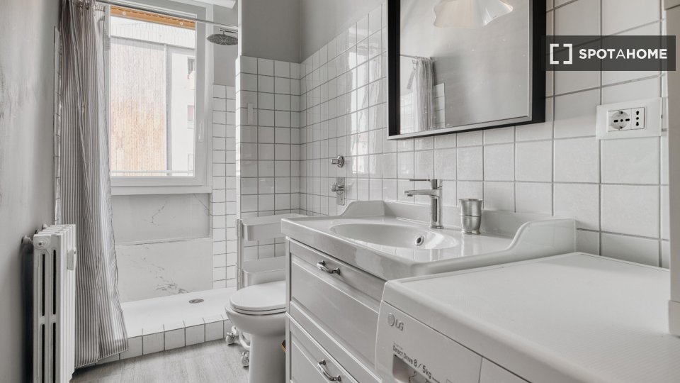 Apartment Milan, 1 bed, 38m² — photo 2