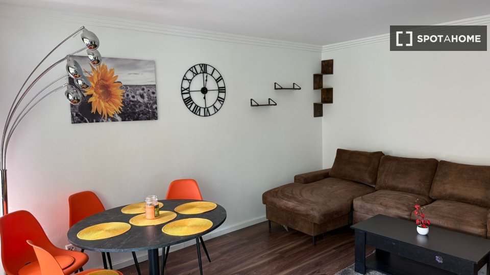 Apartment Stuttgart, 2 beds, 60m² — photo 10