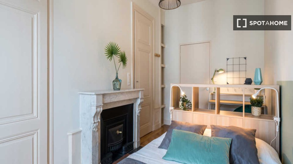 Double room Lyon, 5 beds, 150m² — photo 1