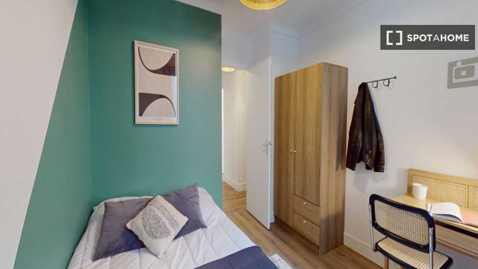 Double room Paris, 5 beds, 110m² — photo 12