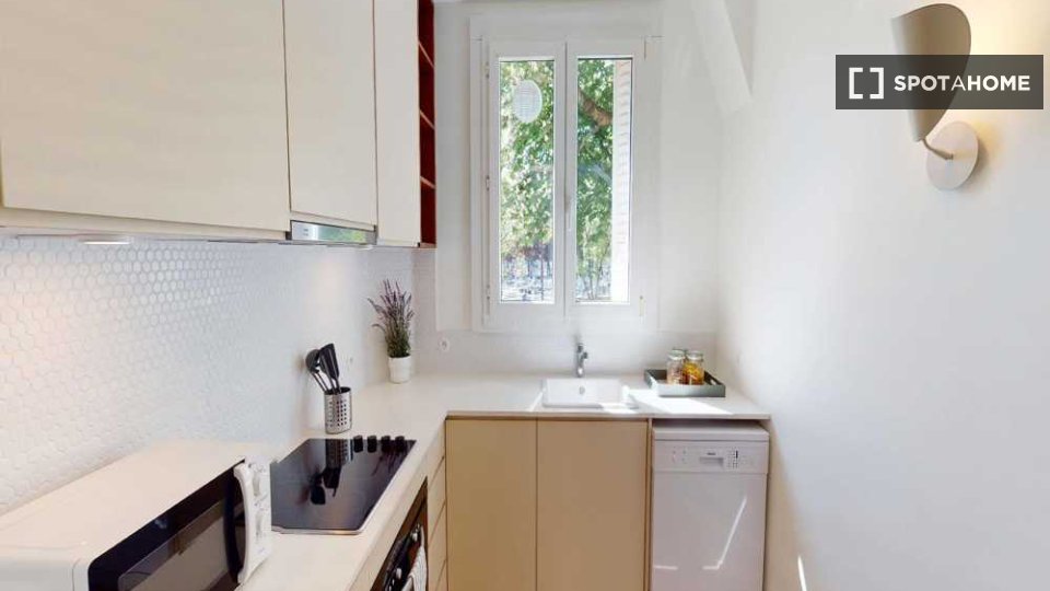 Double room Paris, 4 beds, 80m² — photo 11