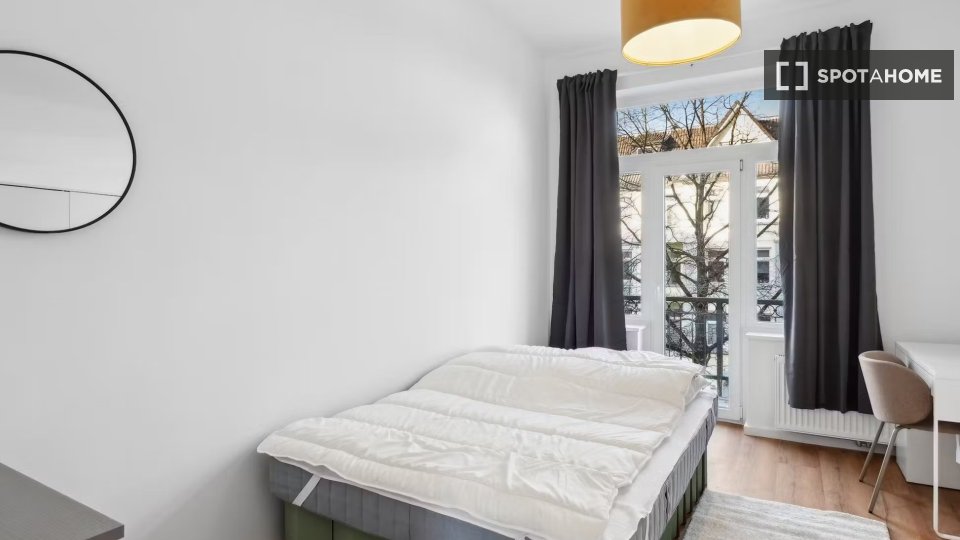 Double room Hamburg, 3 beds — photo 13