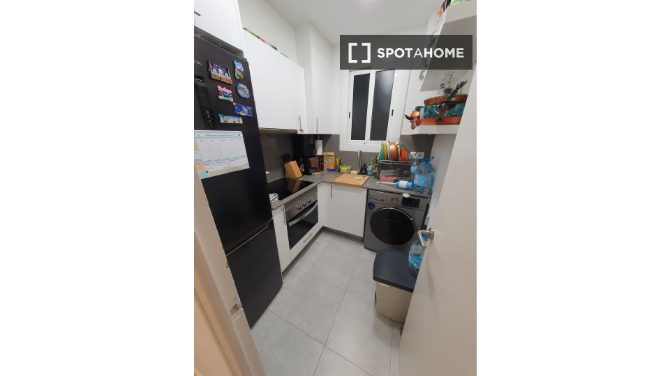 Double room Barcelona, 2 beds, 60m² — photo 1
