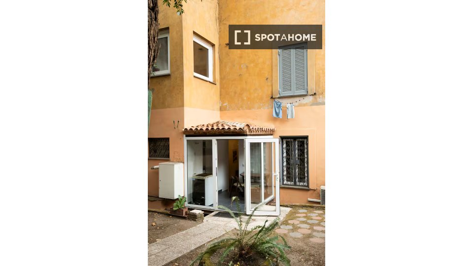 Apartment Rome, 1 bed — photo 10