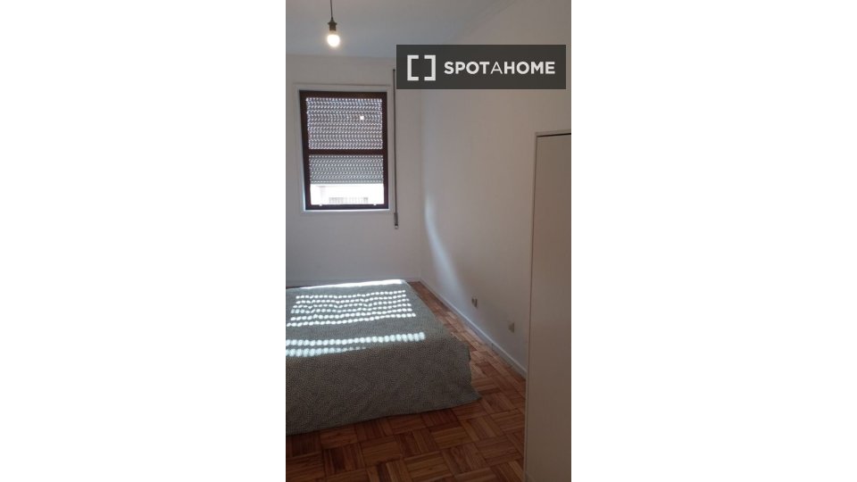 Double room Porto, 5 beds, 180m² — photo 5