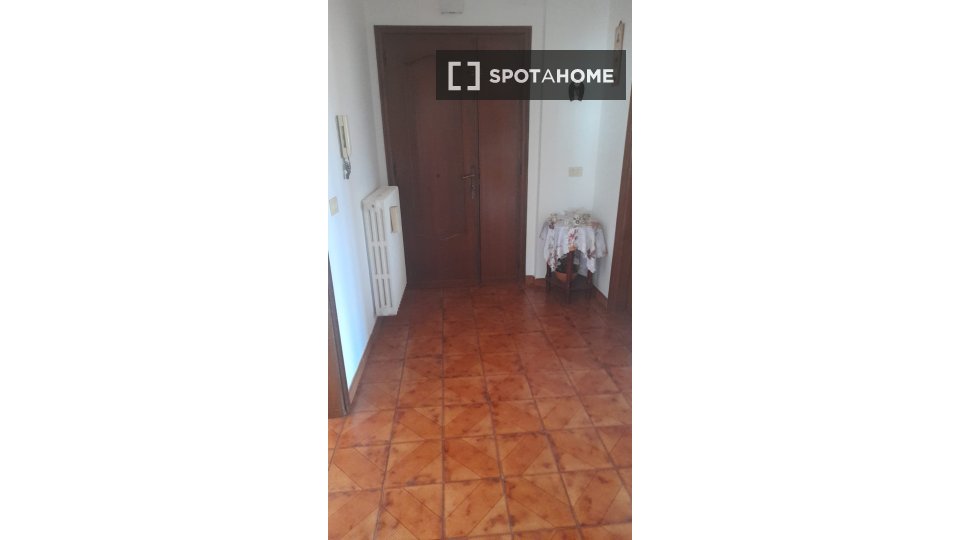 Double room Rome, 3 beds — photo 13
