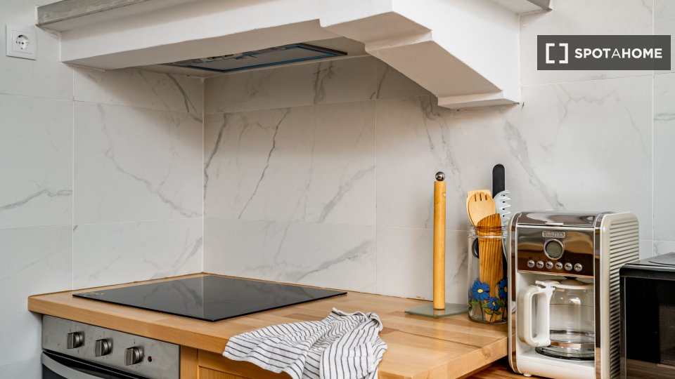 Apartment mono Lisbon, 48m² — photo 9