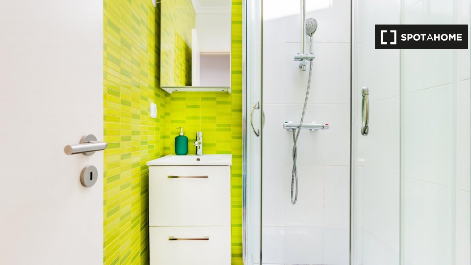 Apartment Lisbon, 2 beds — photo 18