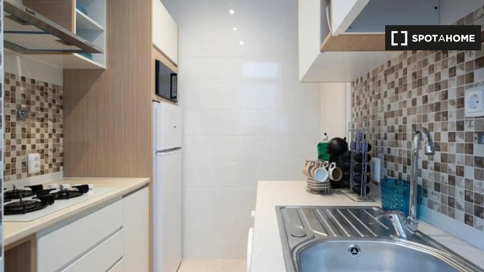 Apartment Lisbon, 1 bed — photo 3