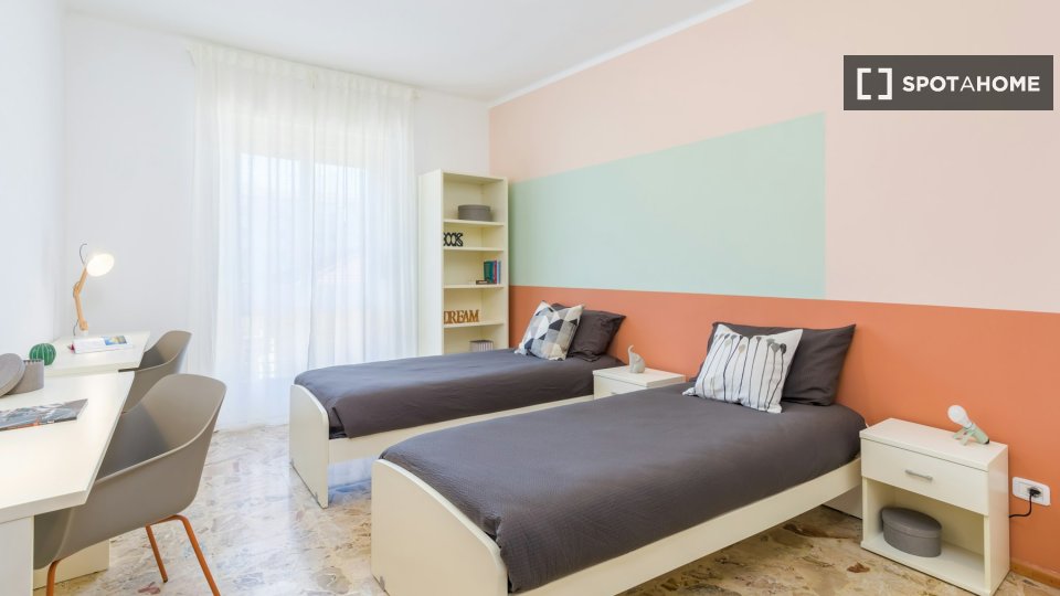 Double room Trento, 3 beds — photo 19