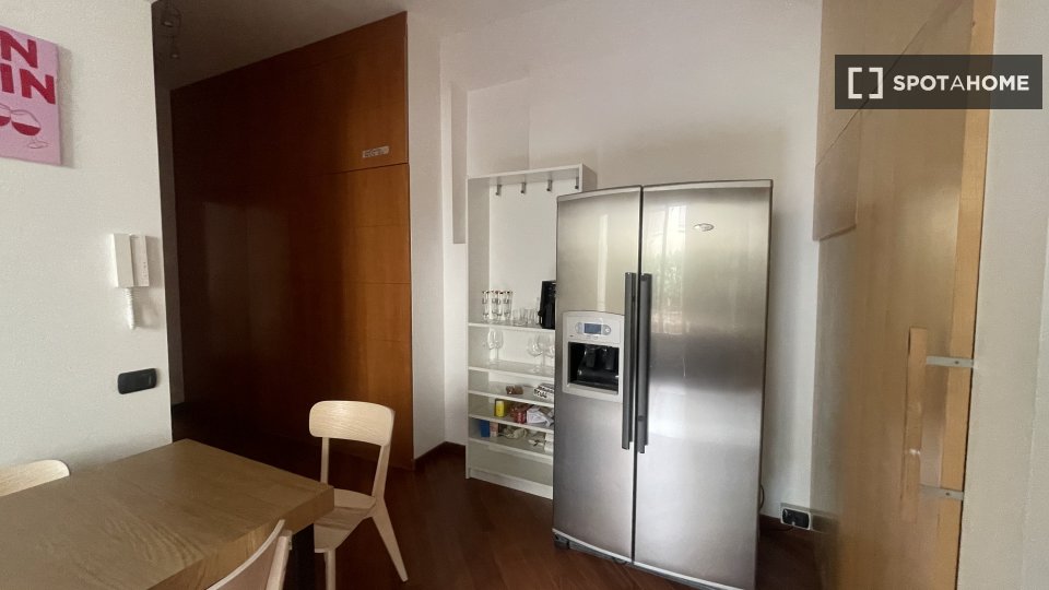 Double room Milan, 3 beds, 80m² — photo 18