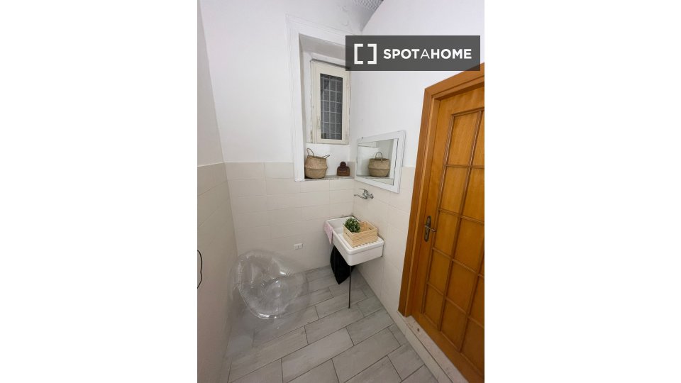 Double room Naples, 8 beds — photo 6