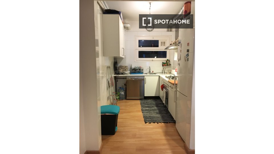 Double room Barcelona, 5 beds, 130m² — photo 1