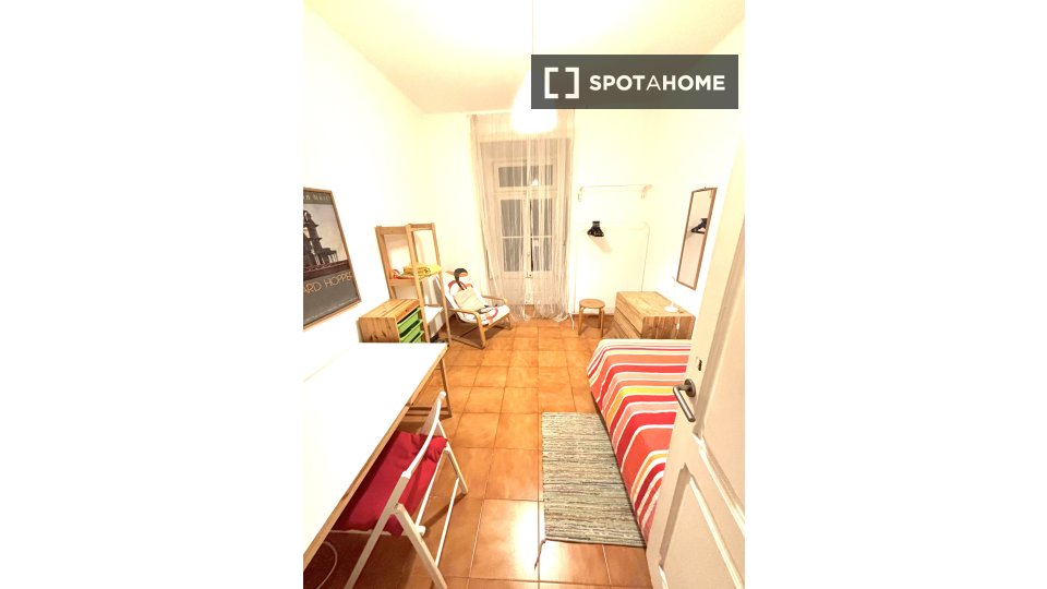Double room Lisbon, 6 beds — photo 62