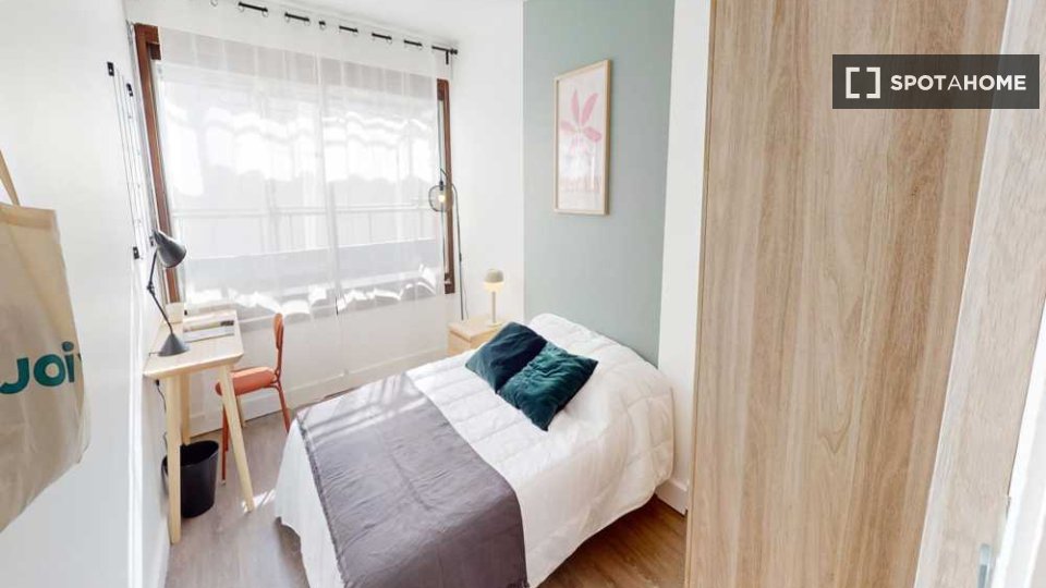 Double room Paris, 5 beds, 90m² — photo 18