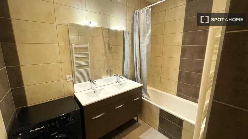 Double room Lyon, 4 beds, 110m² — photo 4