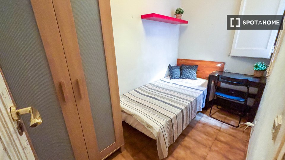 Double room Barcelona, 10 beds — photo 34