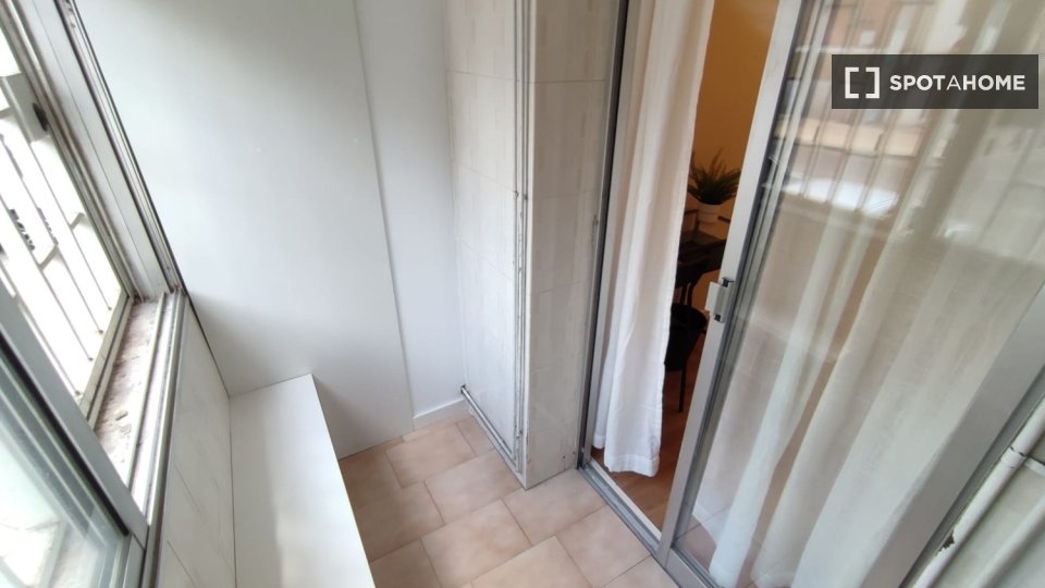 Double room Madrid, 4 beds — photo 8