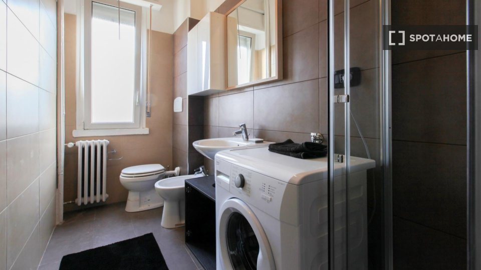 Double room Milan, 4 beds — photo 9