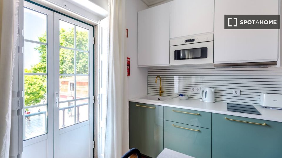 Apartment Lisbon, 2 beds — photo 10
