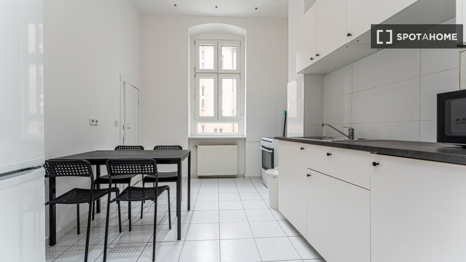 Double room Berlin, 6 beds, 108m² — photo 1