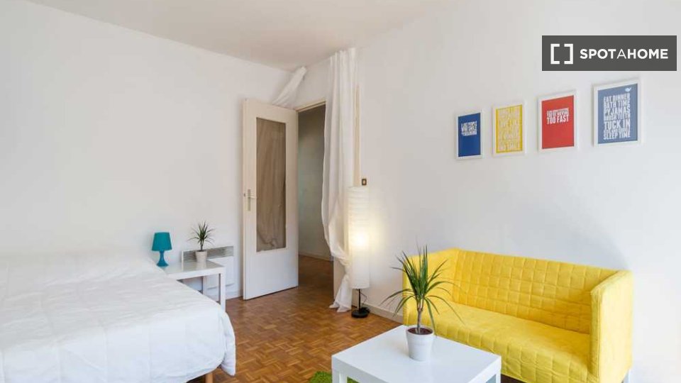 Double room Lyon, 5 beds, 100m² — photo 14