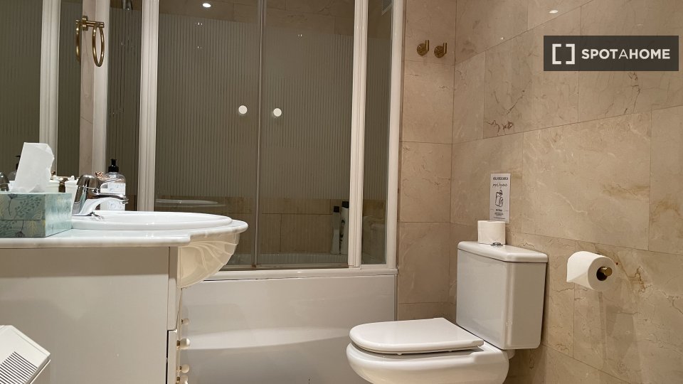 Apartment Alcala_De_Henares, 3 beds, 130m² — photo 15