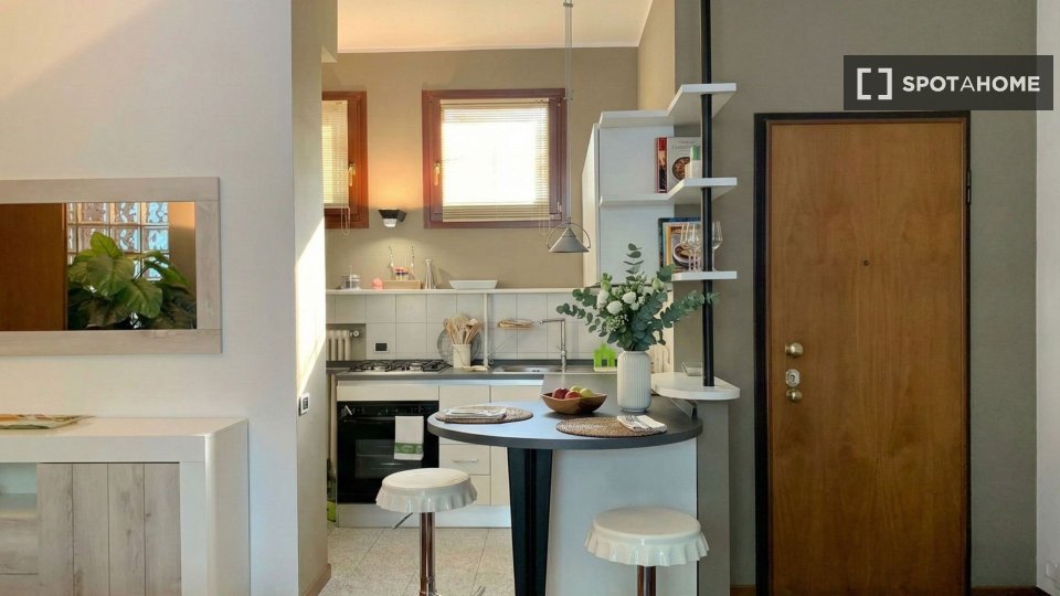 Apartment Milan, 1 bed — photo 13