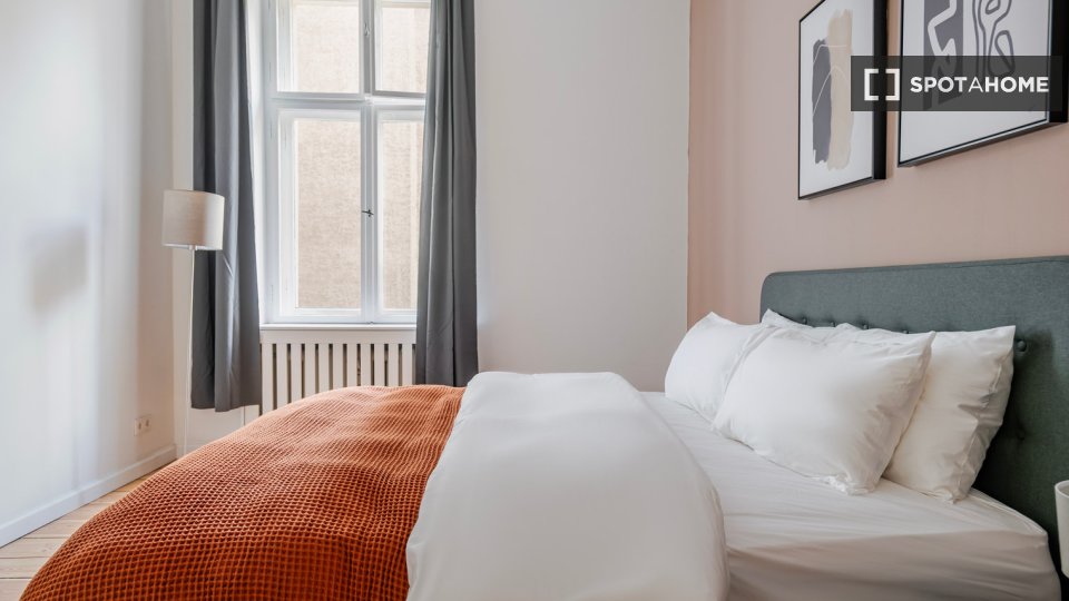 Apartment Berlin, 2 beds, 89m² — photo 3