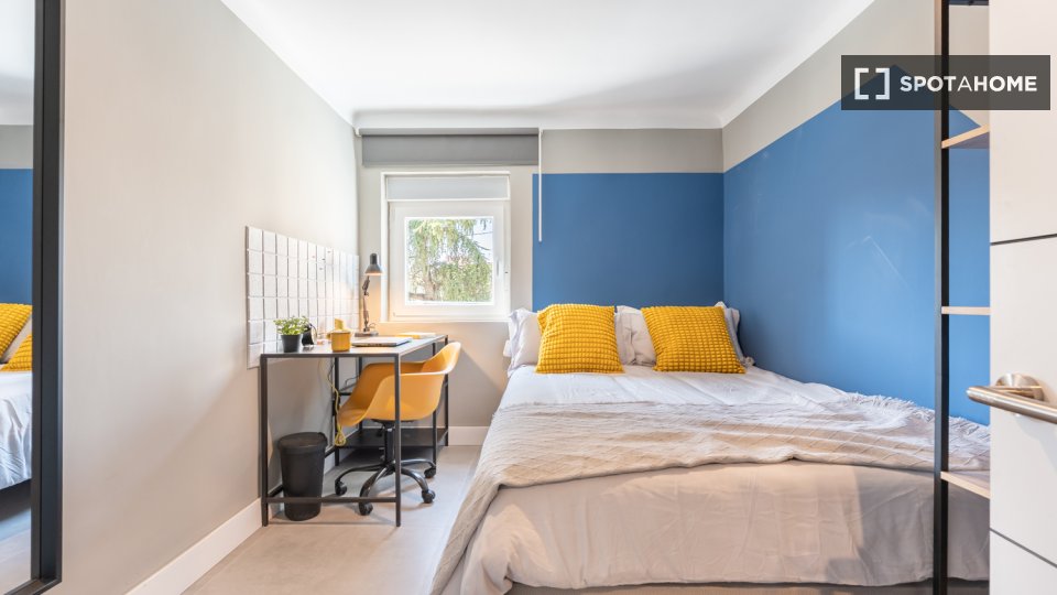 Double room Madrid, 6 beds, 70m² — photo 3