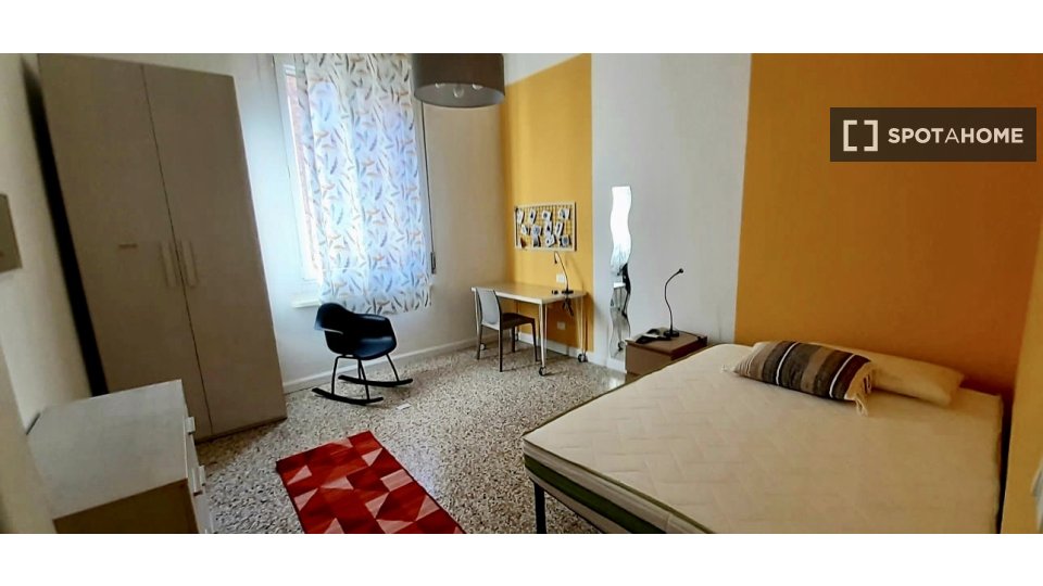 Double room Bologna, 4 beds, 118m² — photo 1