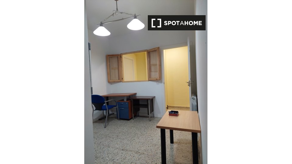 Double room Madrid, 8 beds — photo 17
